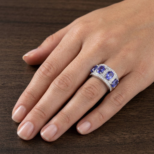 Tanzanite 3.60 ct tw Ring with 0.45 ct tw Diamonds & 14kt Gold