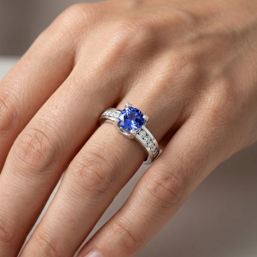 Tanzanite 1.00 ct tw Ring with 0.50 Diamonds & 14kt Gold
