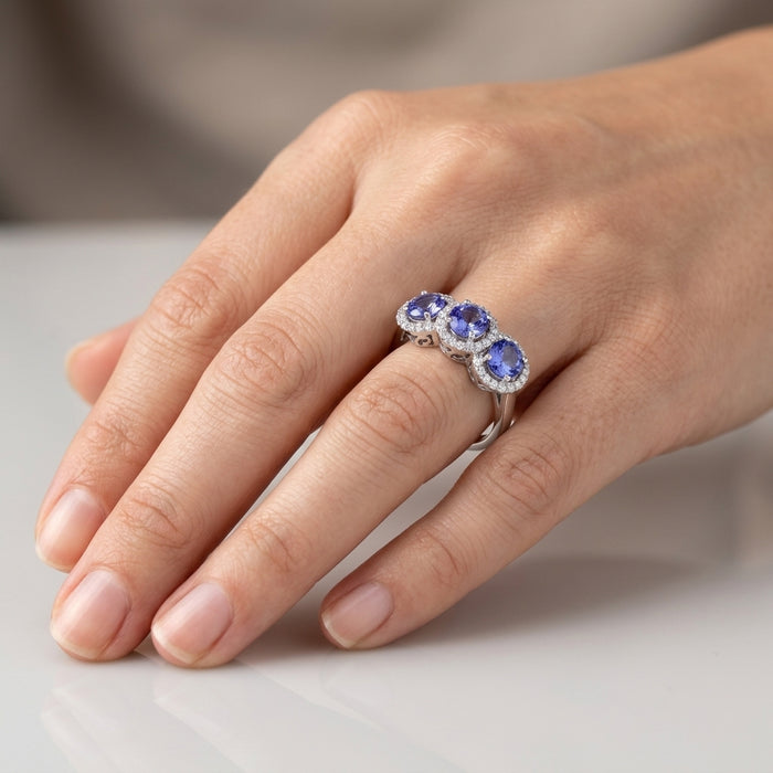 Tanzanite 2.50 ct tw Ring with 0.35 ct tw Diamonds & 14kt Gold