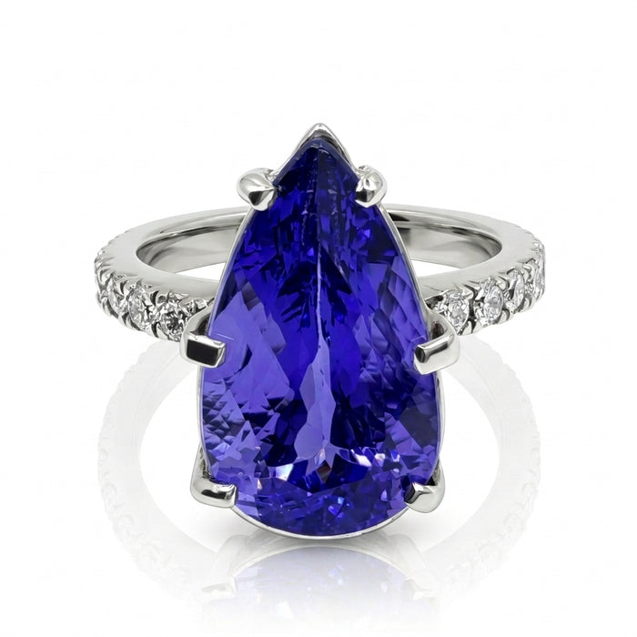 Tanzanite 11.10ct tw Ring with 0.52ct tw Diamonds in 14kt Gold