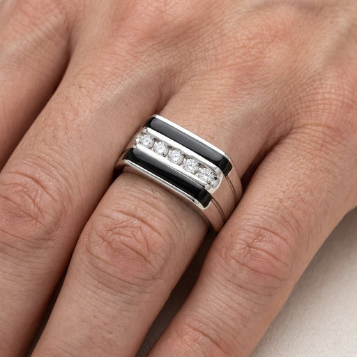 Men's Black Onyx and Diamond Ring 0.25ct tw 14kt Gold