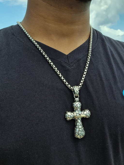 Cross Pendant with 18kt Cayman Map Large