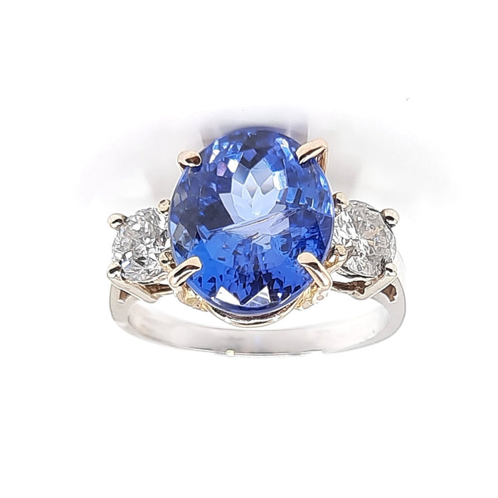 Tanzanite 6.03ct tw Ring with 1.00 Diamonds in 14kt Gold