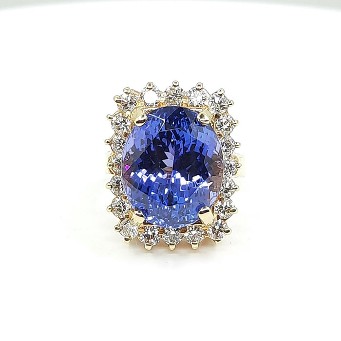 Tanzanite 18.20ct tw Ring with  2.50ct Diamonds in 14kt Gold