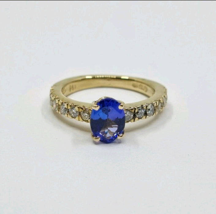Tanzanite 1.35 ct tw Ring with 0.60 Diamonds & 14kt Gold