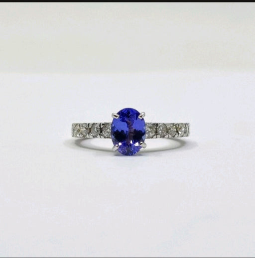 Tanzanite 1.35 ct tw Ring with 0.60 Diamonds & 14kt Gold