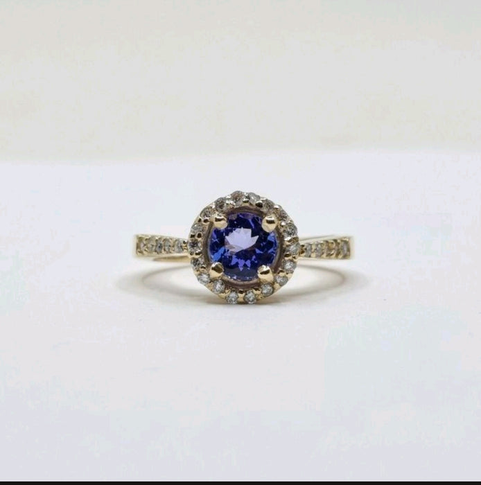 Tanzanite 1.00 ct tw Ring with 0.30 Diamonds & 14kt Gold