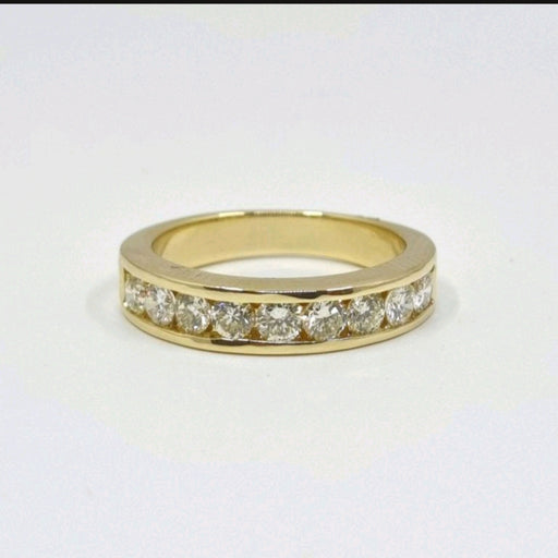 Diamond Band Women's Channel wide 1.00cttw 14kt Gold