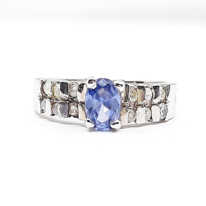 Tanzanite 0.50 ct tw Ring with 0.20ct tw Diamonds in 14kt Gold