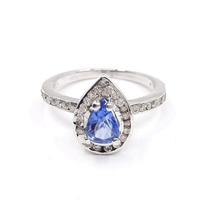 Tanzanite 0.90 ct tw Ring with 0.50ct tw Diamonds in 14kt Gold